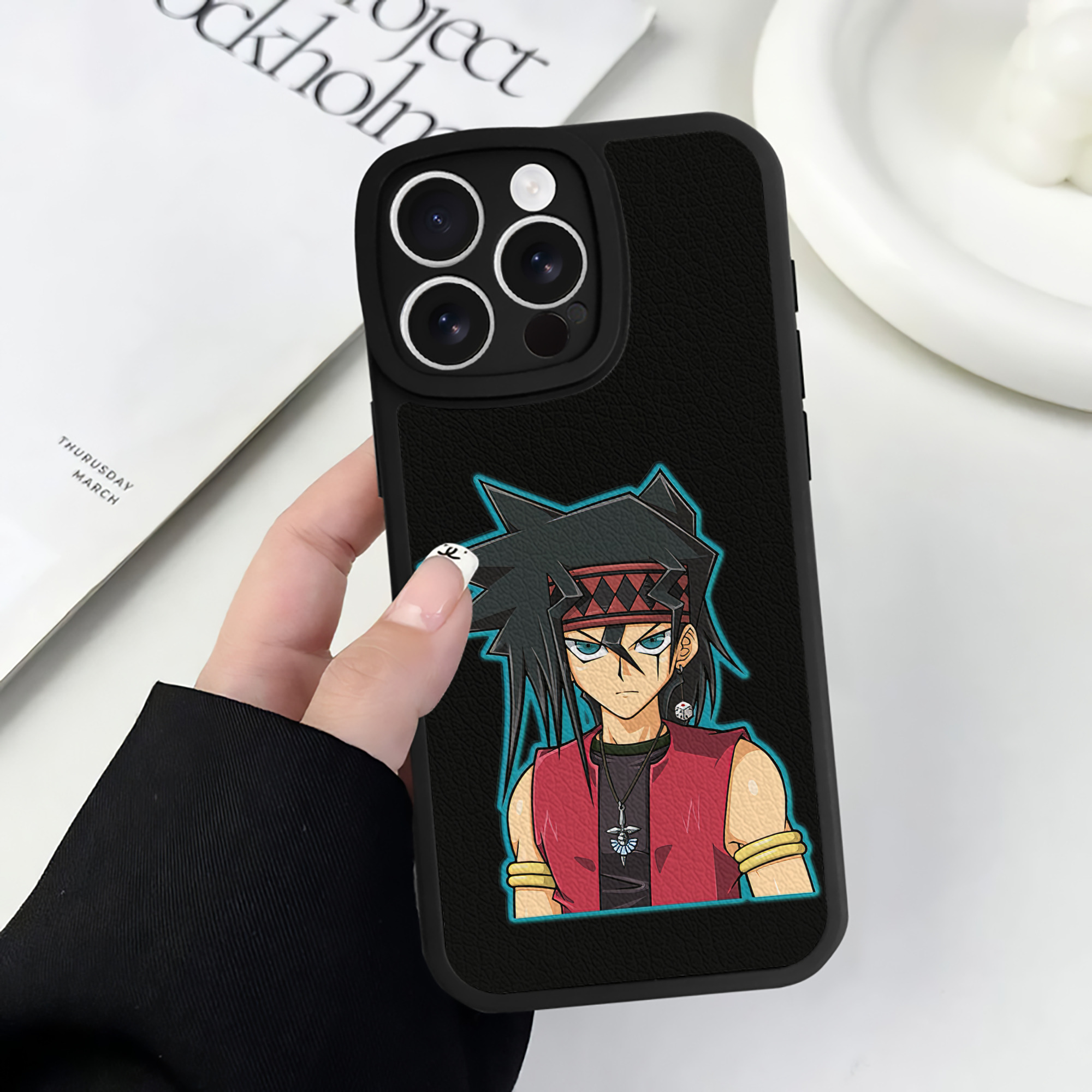 遊☆戯☆王 Yu-Gi-Oh! 【iPhone 16シリーズ対応】シリコンスマホケース（レザー調） 材質：シリコン